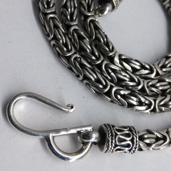 SOLD - Suarti BA Sterling Silver Byzantine Chain - Picture 4 of 5